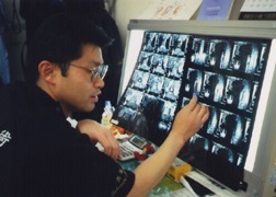 カイロオステ院α